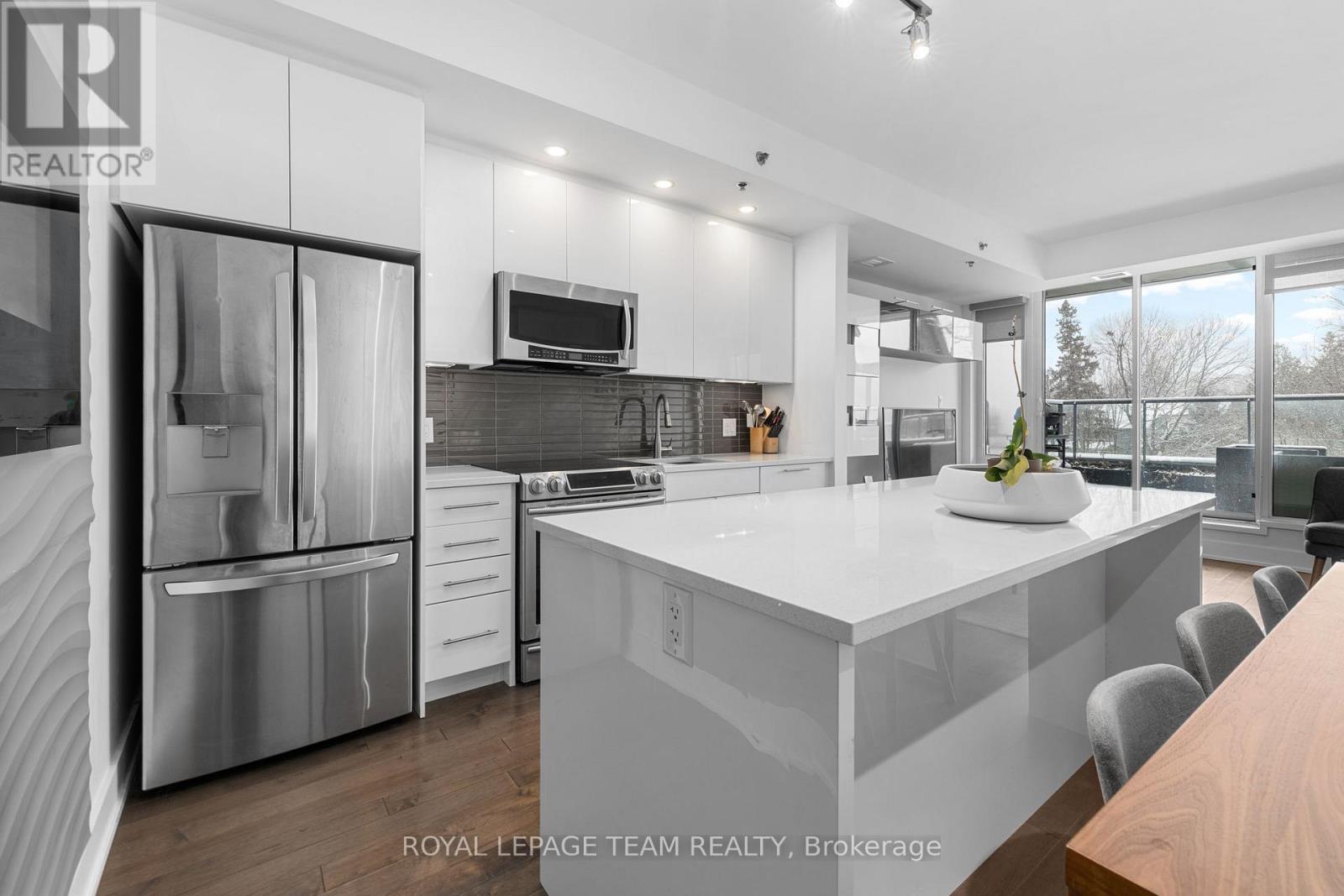 206 - 98 Richmond Road, Ottawa, Ontario  K1Z 0B2 - Photo 8 - X12910414