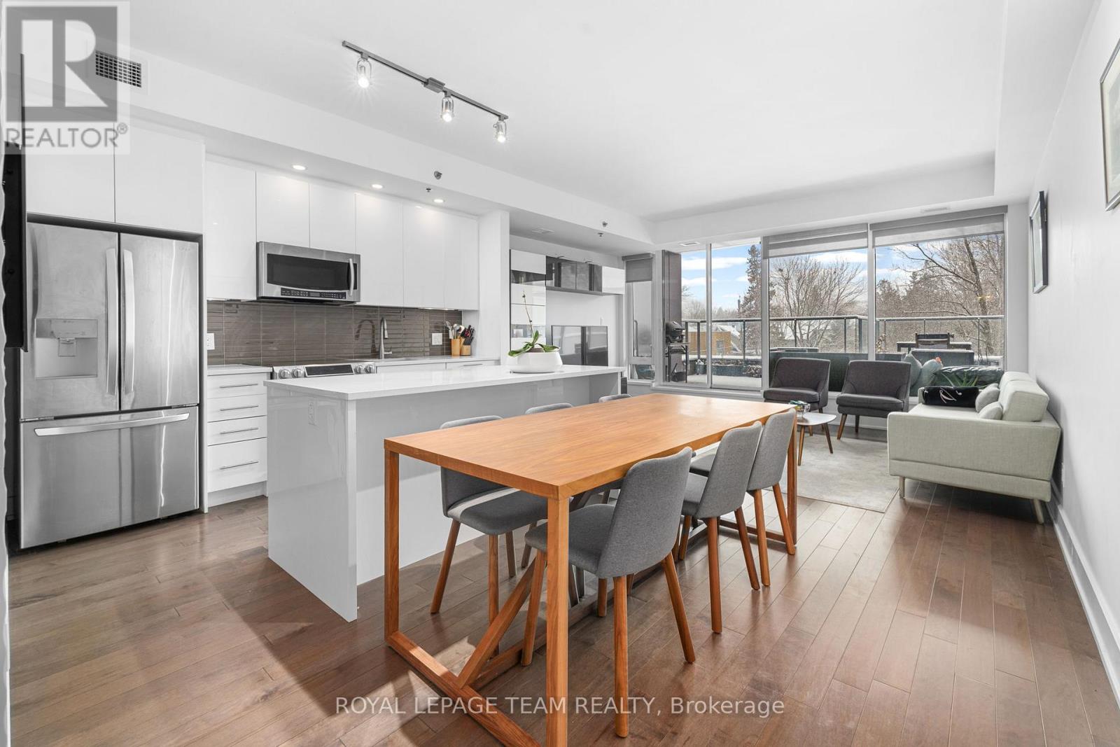 206 - 98 Richmond Road, Ottawa, Ontario  K1Z 0B2 - Photo 4 - X12910414