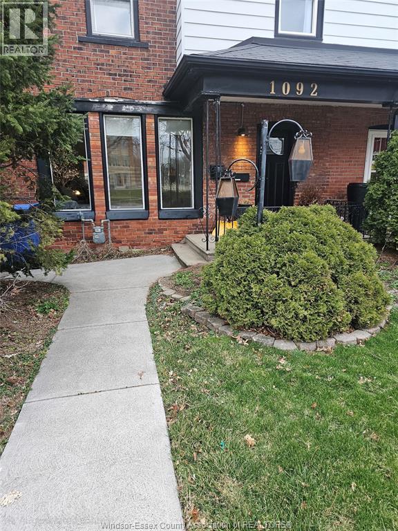 1092 MONMOUTH, Windsor, Ontario