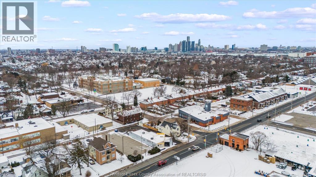 1092 Monmouth, Windsor, Ontario  N8Y 3L7 - Photo 28 - 26004253
