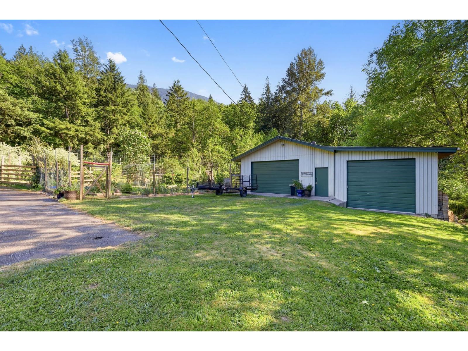 42299 Highland Drive, Majuba Hill, Yarrow, British Columbia  V2R 5H2 - Photo 3 - R3121907
