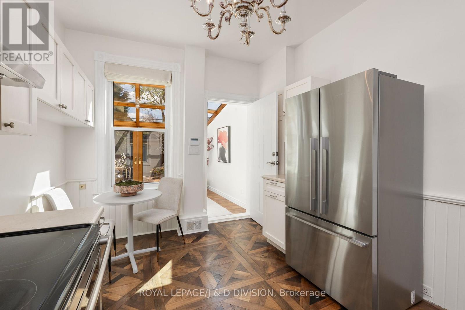 477 Roxton Road, Toronto, Ontario  M6G 3R5 - Photo 15 - C13112044