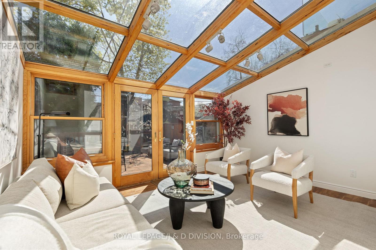 477 Roxton Road, Toronto, Ontario  M6G 3R5 - Photo 17 - C13112044