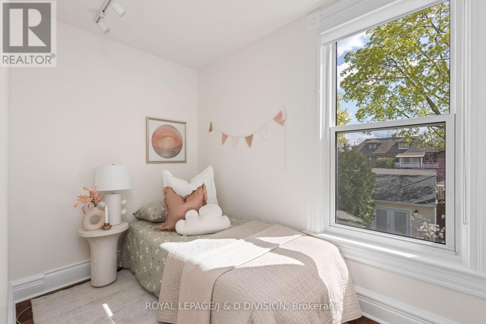 477 Roxton Road, Toronto, Ontario  M6G 3R5 - Photo 24 - C13112044