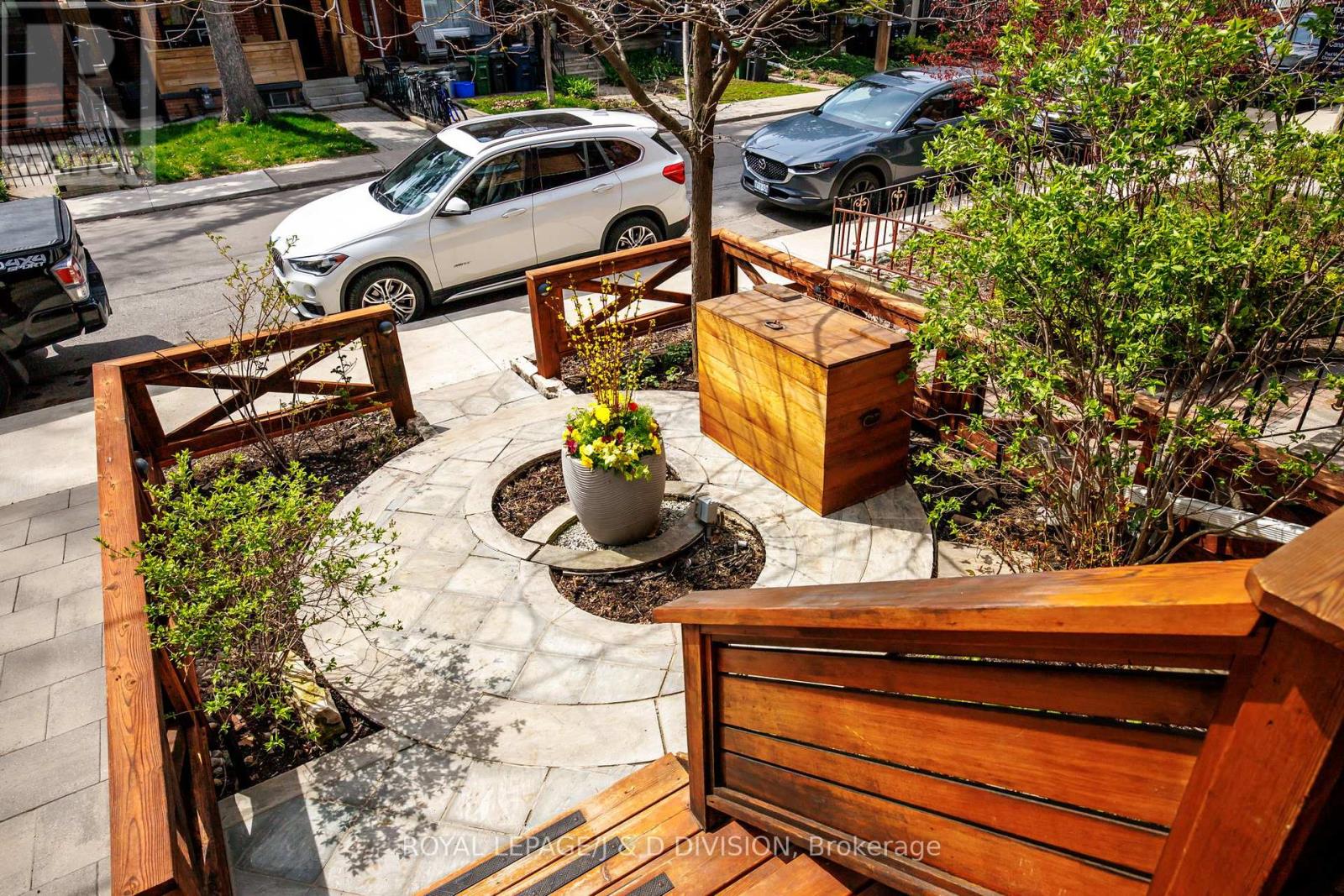 477 Roxton Road, Toronto, Ontario  M6G 3R5 - Photo 4 - C13112044