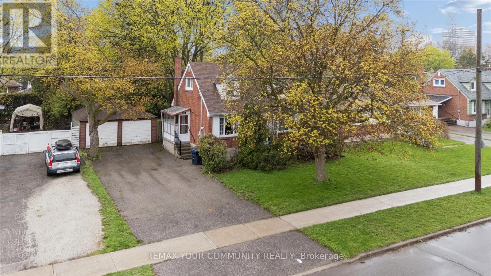 26 ANCONA STREET, Toronto, Ontario