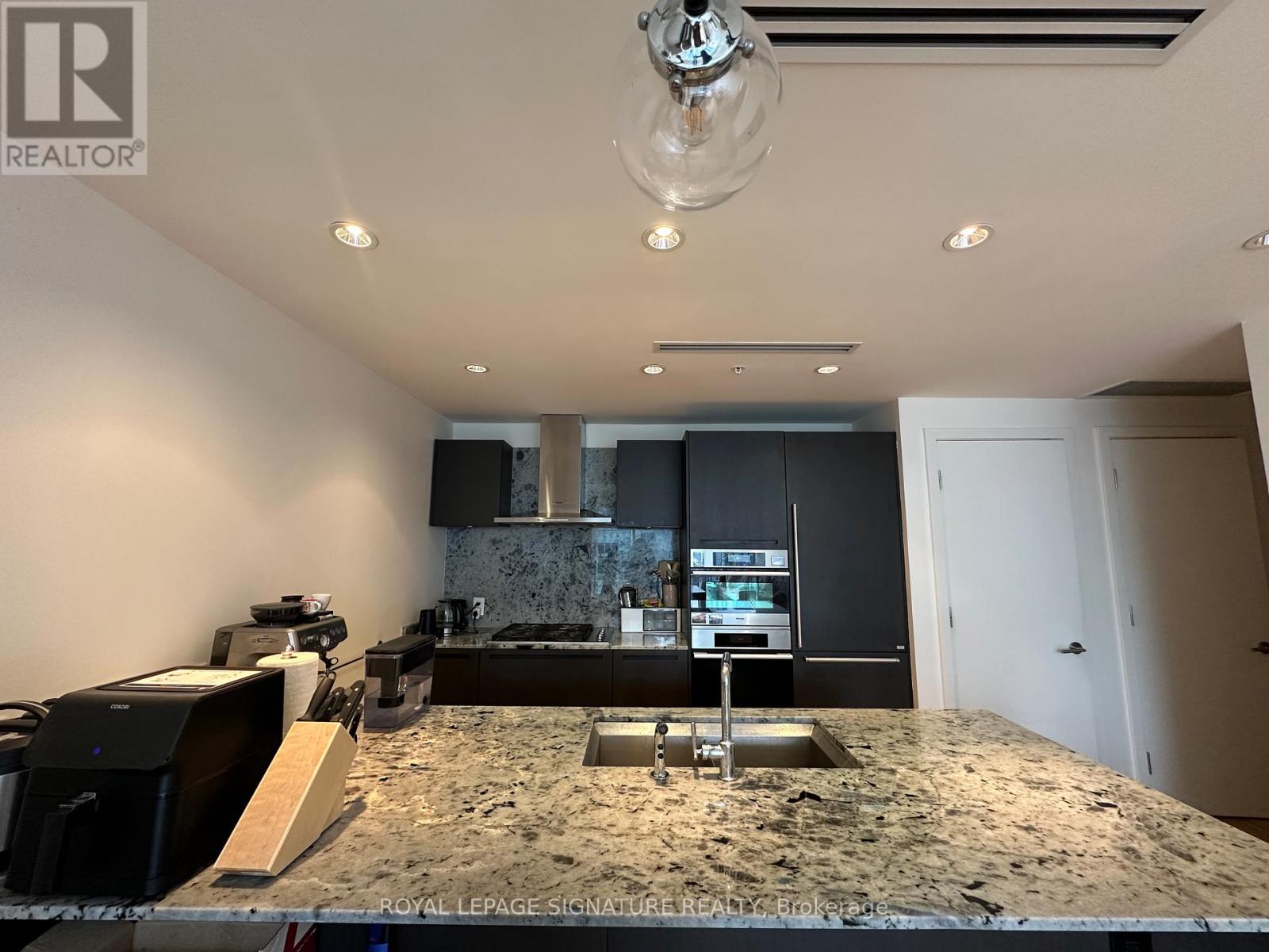 3104 - 180 University Avenue, Toronto, Ontario  M5H 0A2 - Photo 3 - C13112068