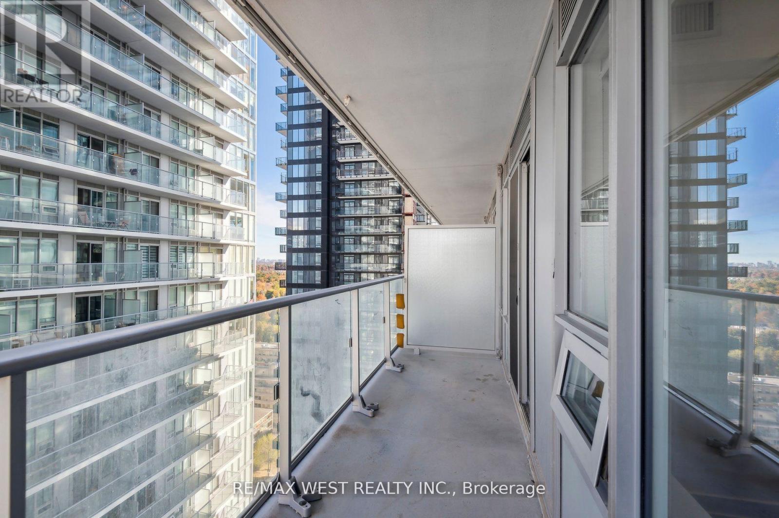 2215 - 195 Redpath Avenue, Toronto, Ontario  M4P 0E4 - Photo 13 - C13112124
