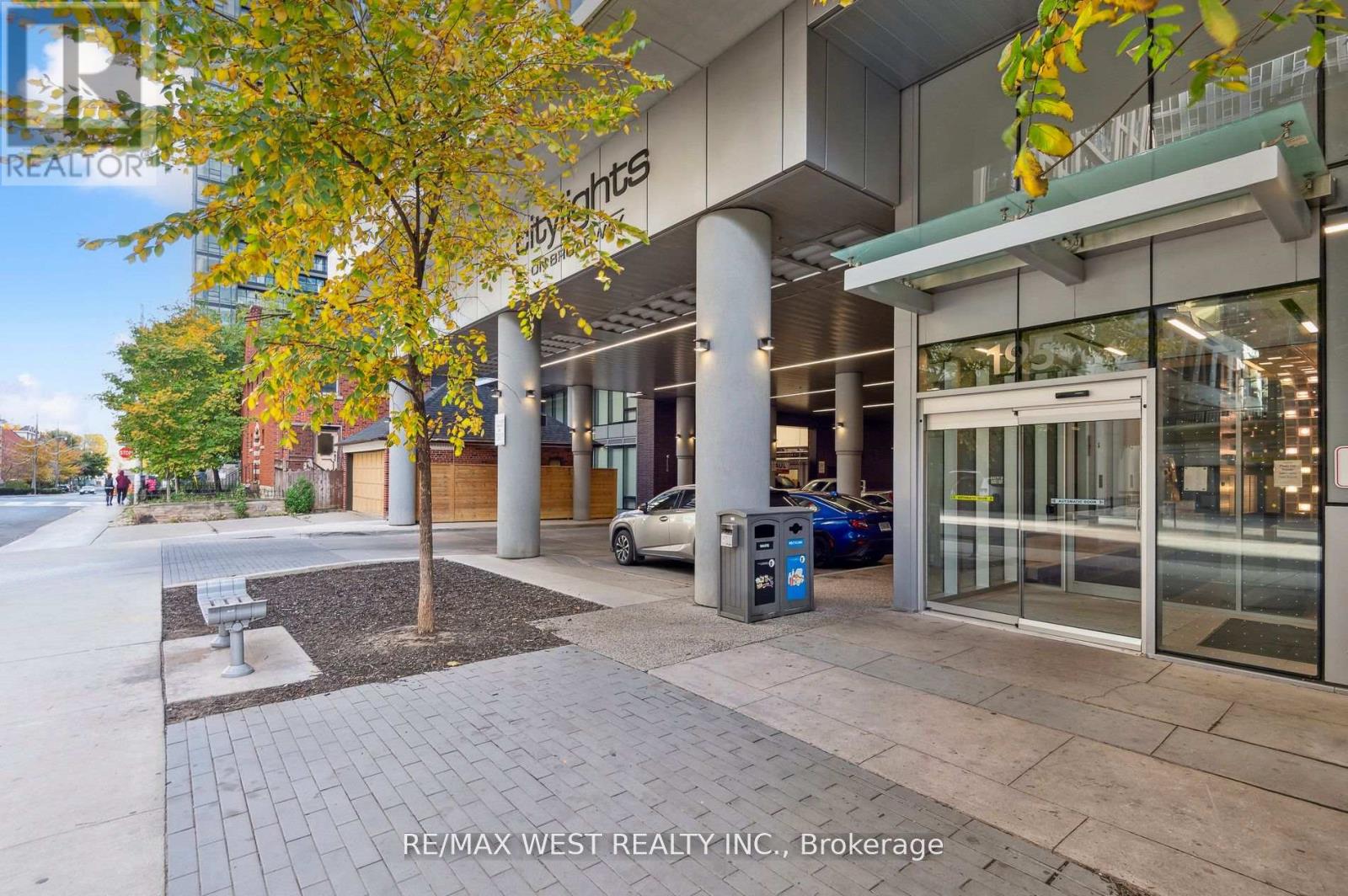 2215 - 195 Redpath Avenue, Toronto, Ontario  M4P 0E4 - Photo 2 - C13112124