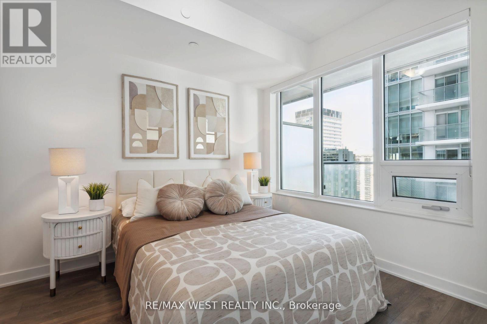2215 - 195 Redpath Avenue, Toronto, Ontario  M4P 0E4 - Photo 7 - C13112124