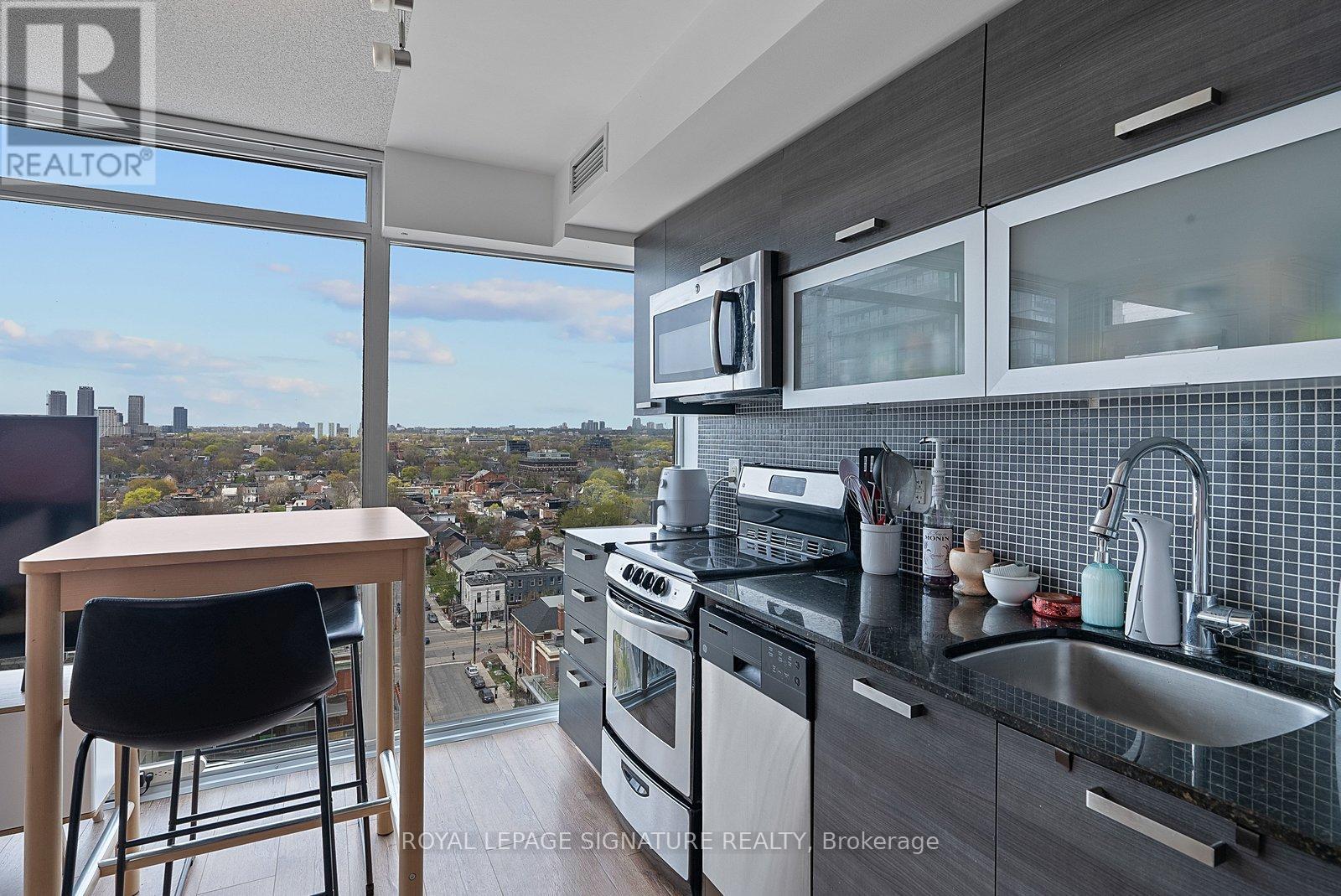 1722e - 36 Lisgar Street, Toronto, Ontario  M6J 0C7 - Photo 4 - C13112268