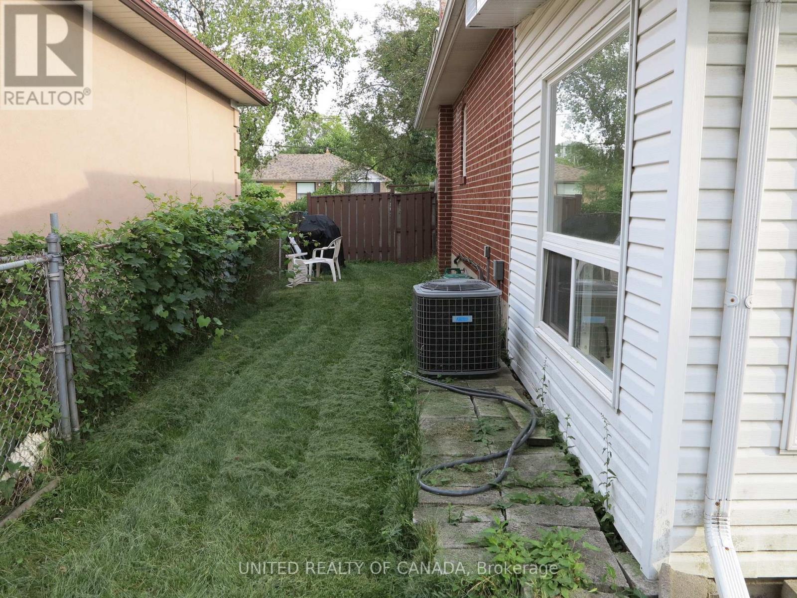 Lower - 456 Drewry Avenue, Toronto, Ontario  M2R 2K7 - Photo 4 - C13112274