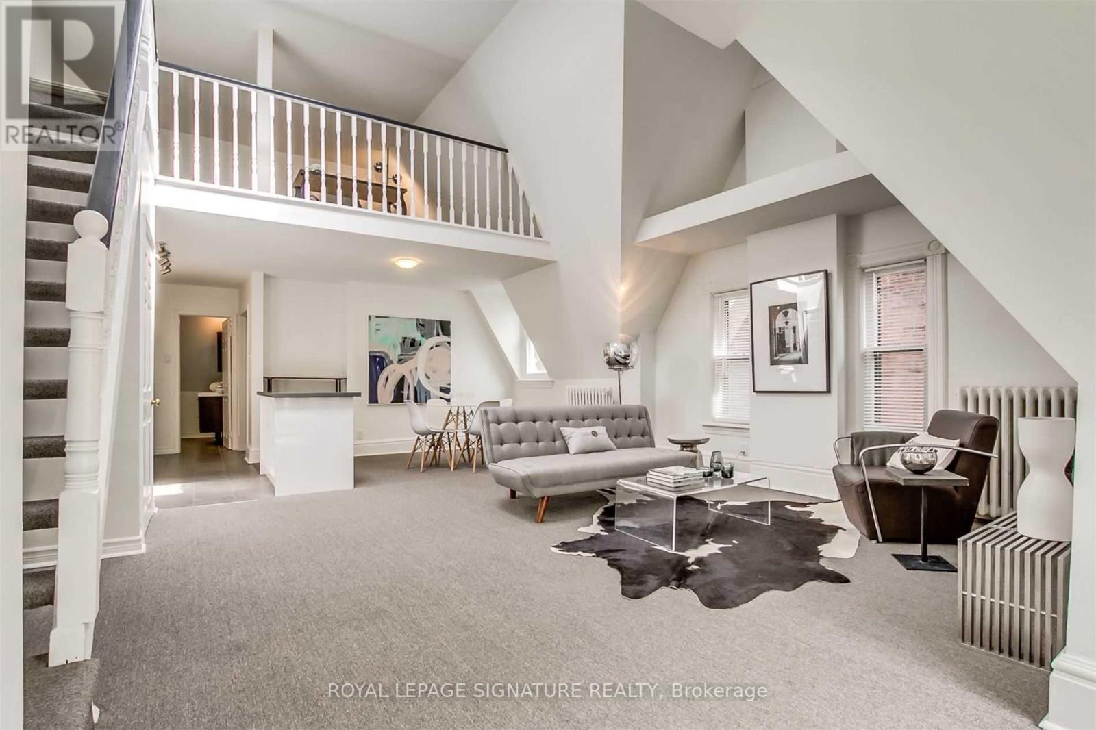 3rd Flr - 105 Gloucester Street, Toronto, Ontario  M4Y 1M2 - Photo 2 - C13112292