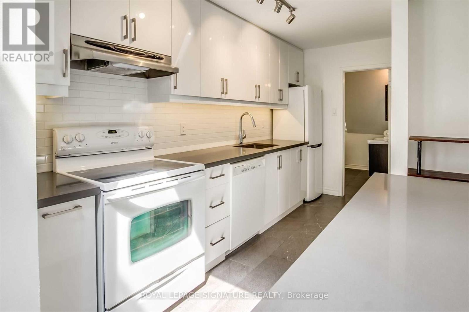 3rd Flr - 105 Gloucester Street, Toronto, Ontario  M4Y 1M2 - Photo 6 - C13112292