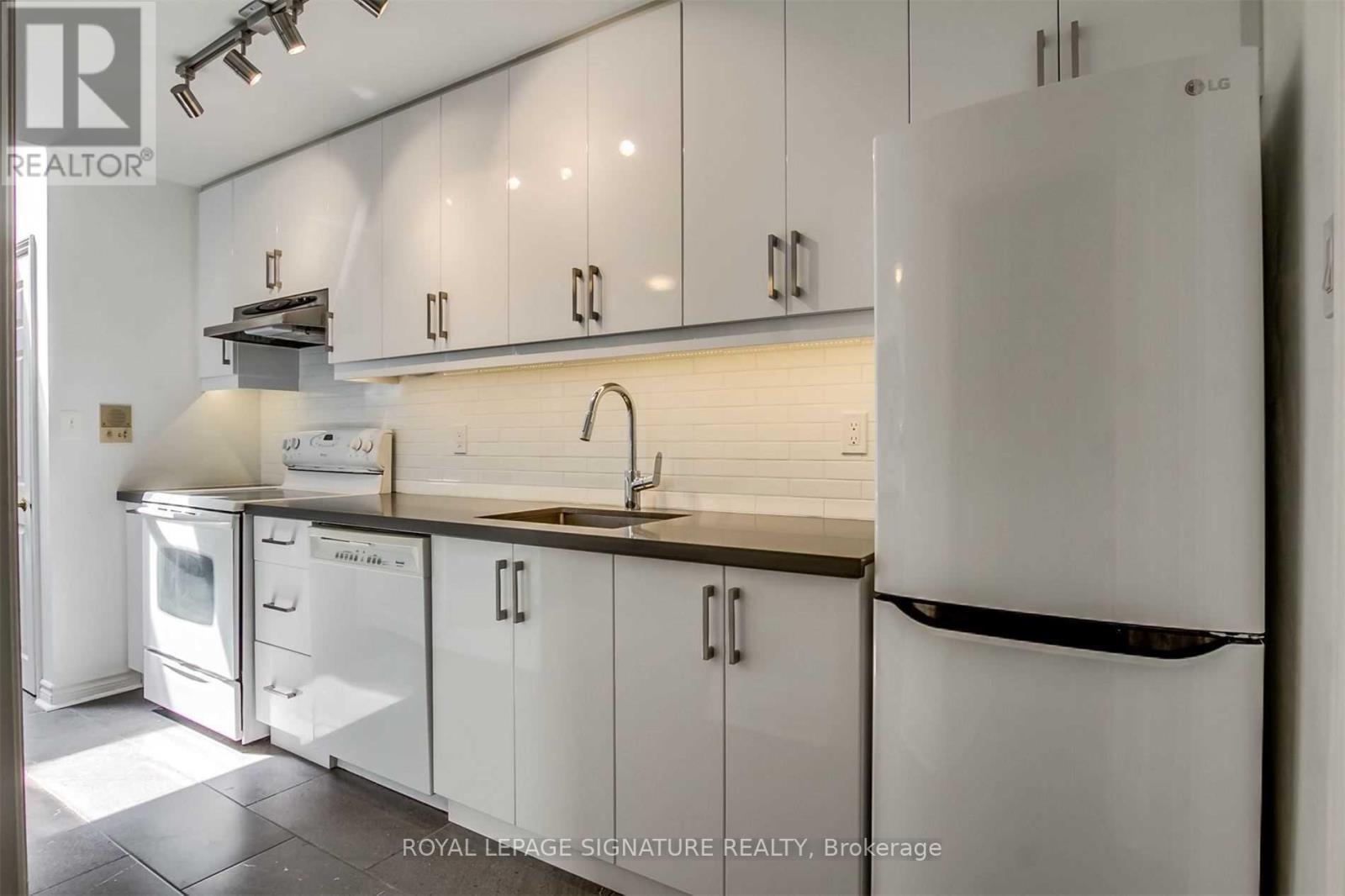 3rd Flr - 105 Gloucester Street, Toronto, Ontario  M4Y 1M2 - Photo 7 - C13112292