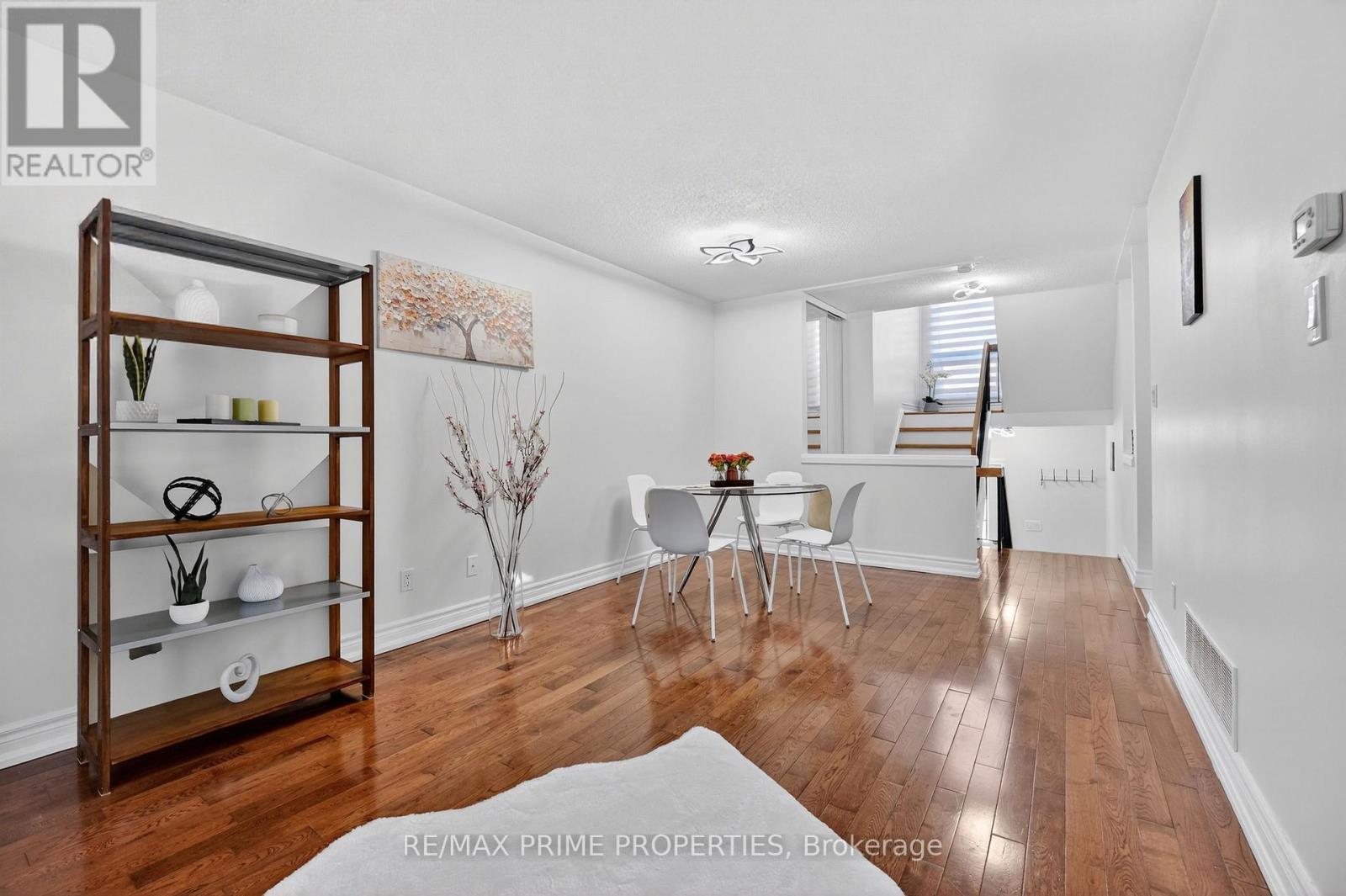 90 Maris Shep Way, Toronto, Ontario  M2J 4S2 - Photo 6 - C13112336