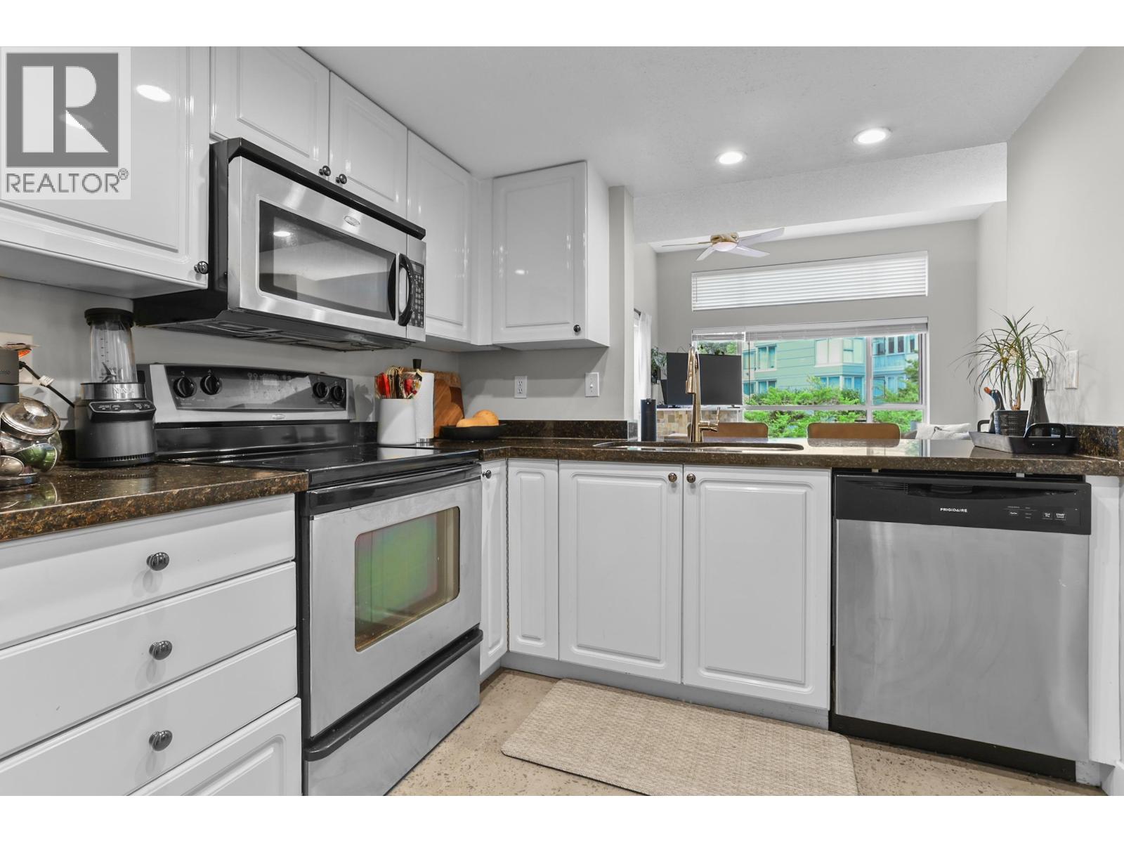 402 220 Newport Drive, Port Moody, British Columbia  V3H 5B8 - Photo 5 - R3121866