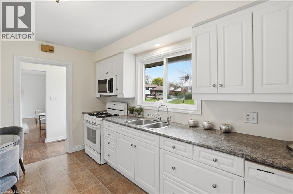 150 West 28th Street, Hamilton, Ontario  L9C 5B2 - Photo 7 - 40828332