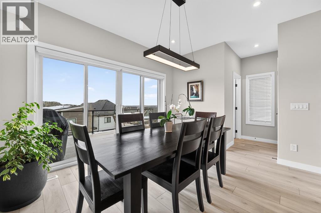 3088 85 Street SW, Calgary, Alberta  T3H 4C4 - Photo 14 - A2308239
