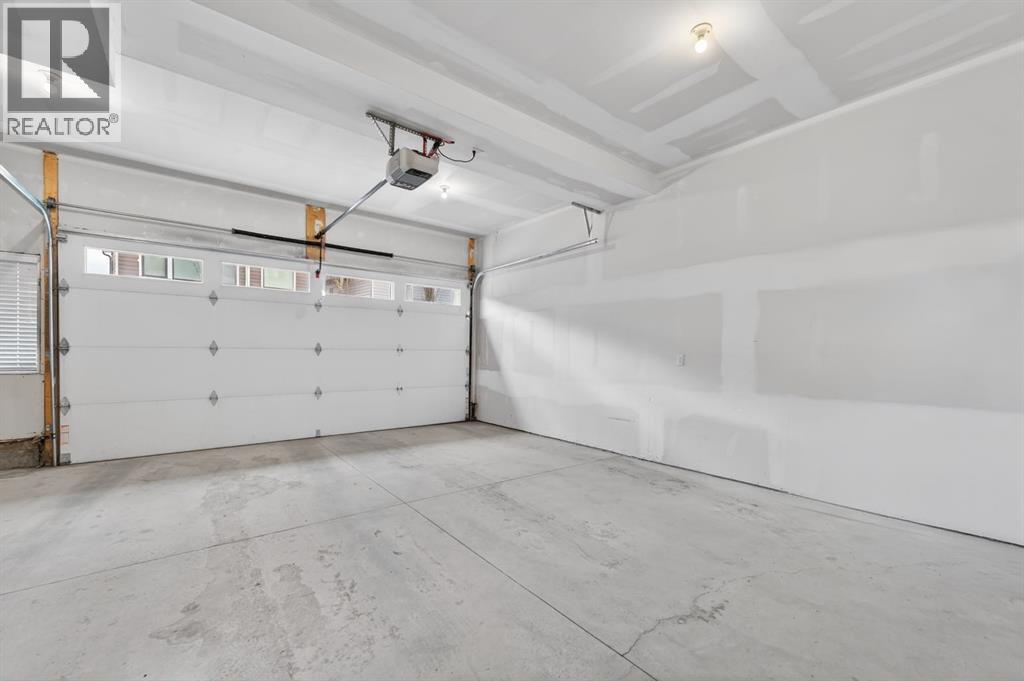 3088 85 Street SW, Calgary, Alberta  T3H 4C4 - Photo 32 - A2308239