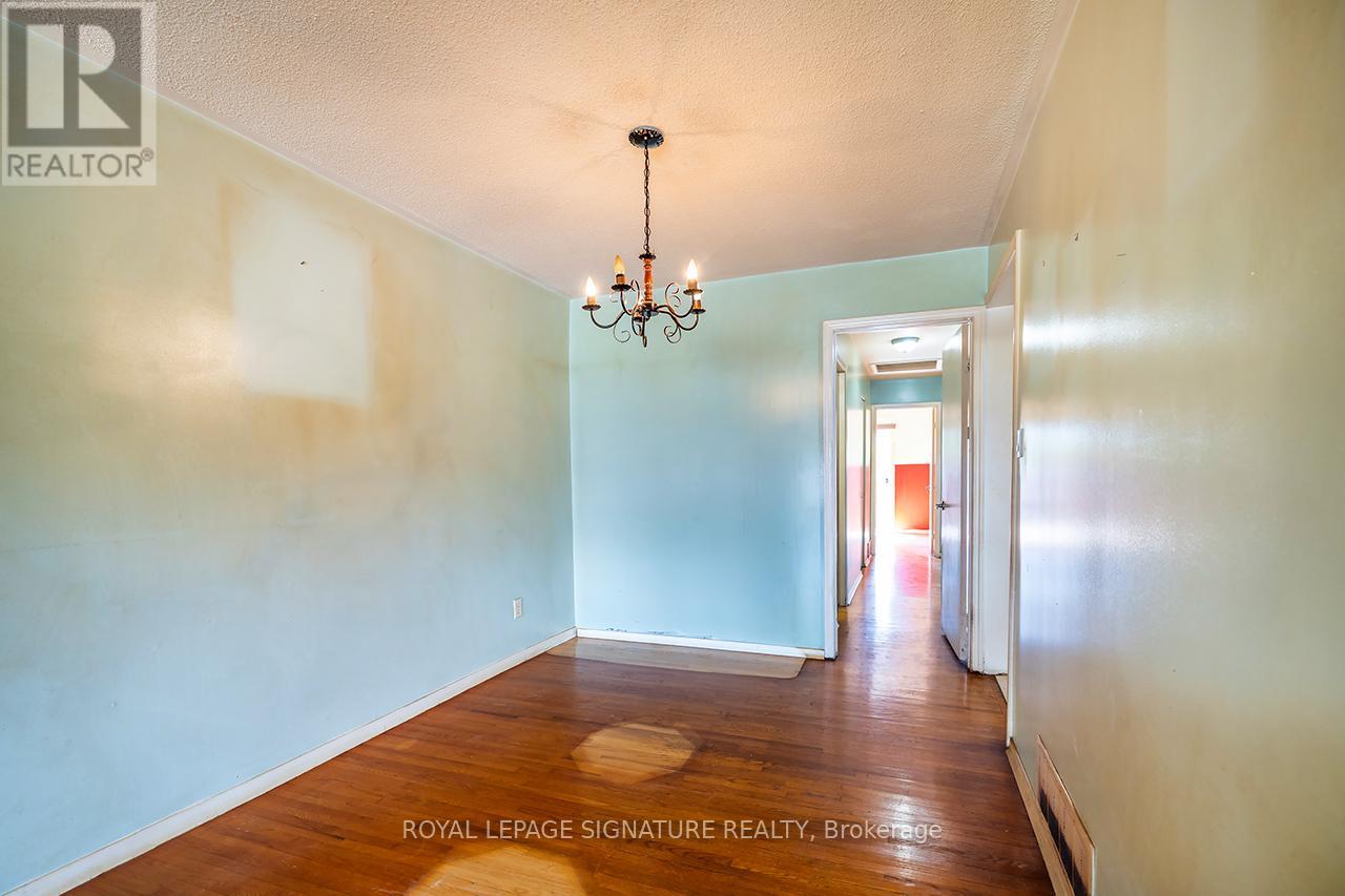 593 Gibb Street, Oshawa, Ontario  L1J 1Z6 - Photo 5 - E13111952