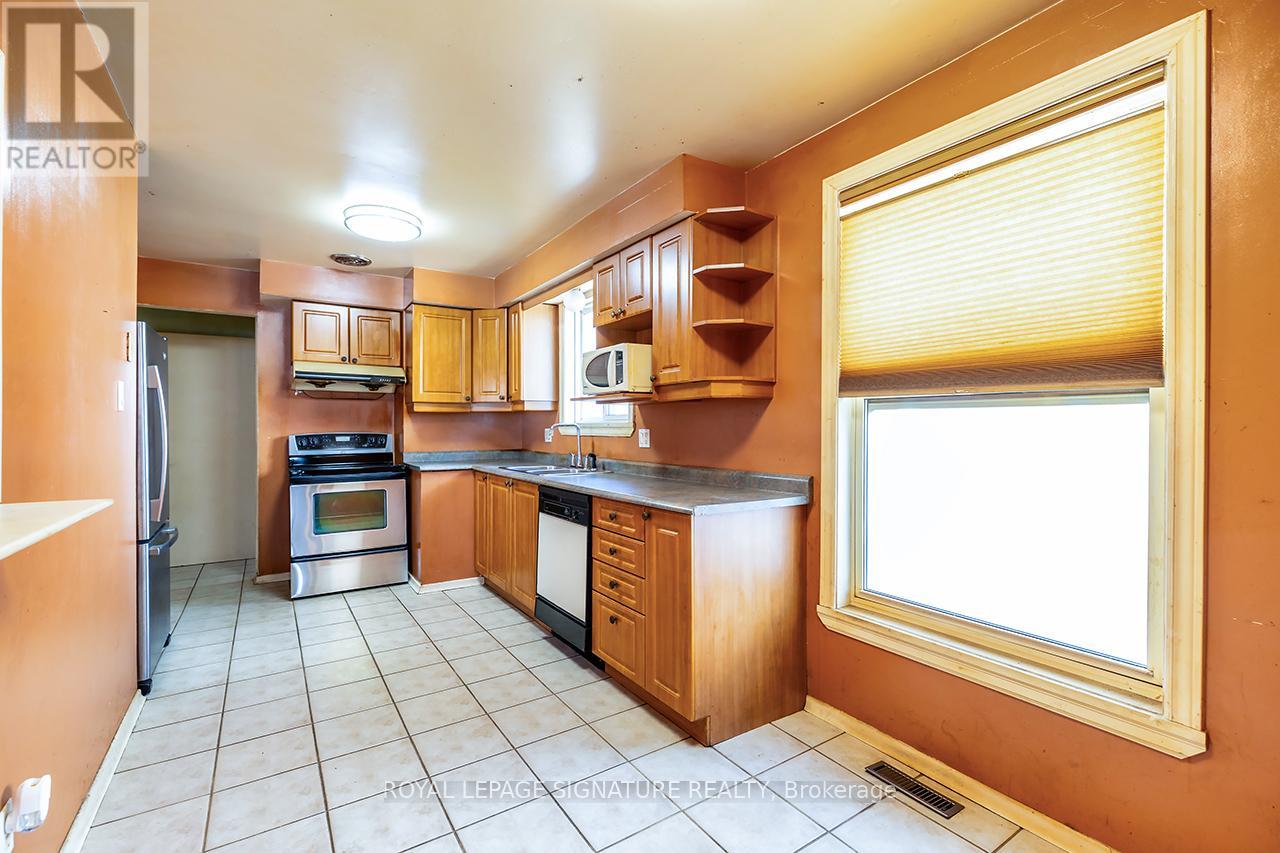 593 Gibb Street, Oshawa, Ontario  L1J 1Z6 - Photo 8 - E13111952