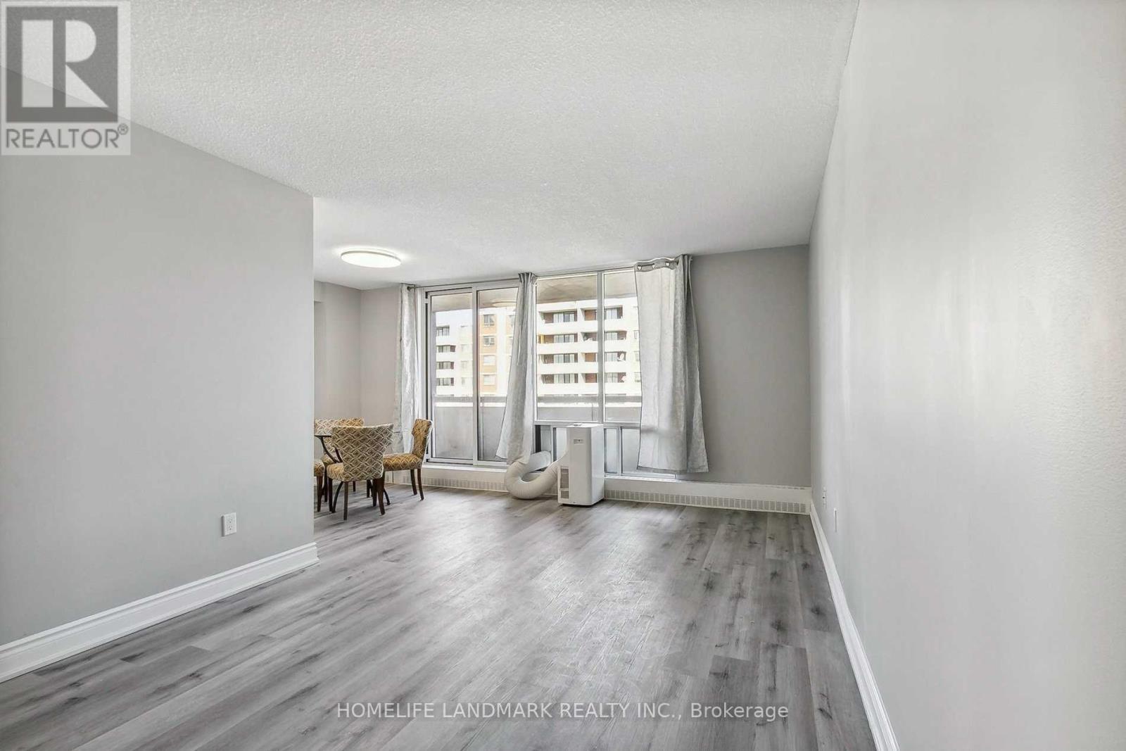 1006 - 1250 Bridletowne Circle, Toronto (L'amoreaux), Ontario  M1W 2V1 - Photo 4 - E13112090