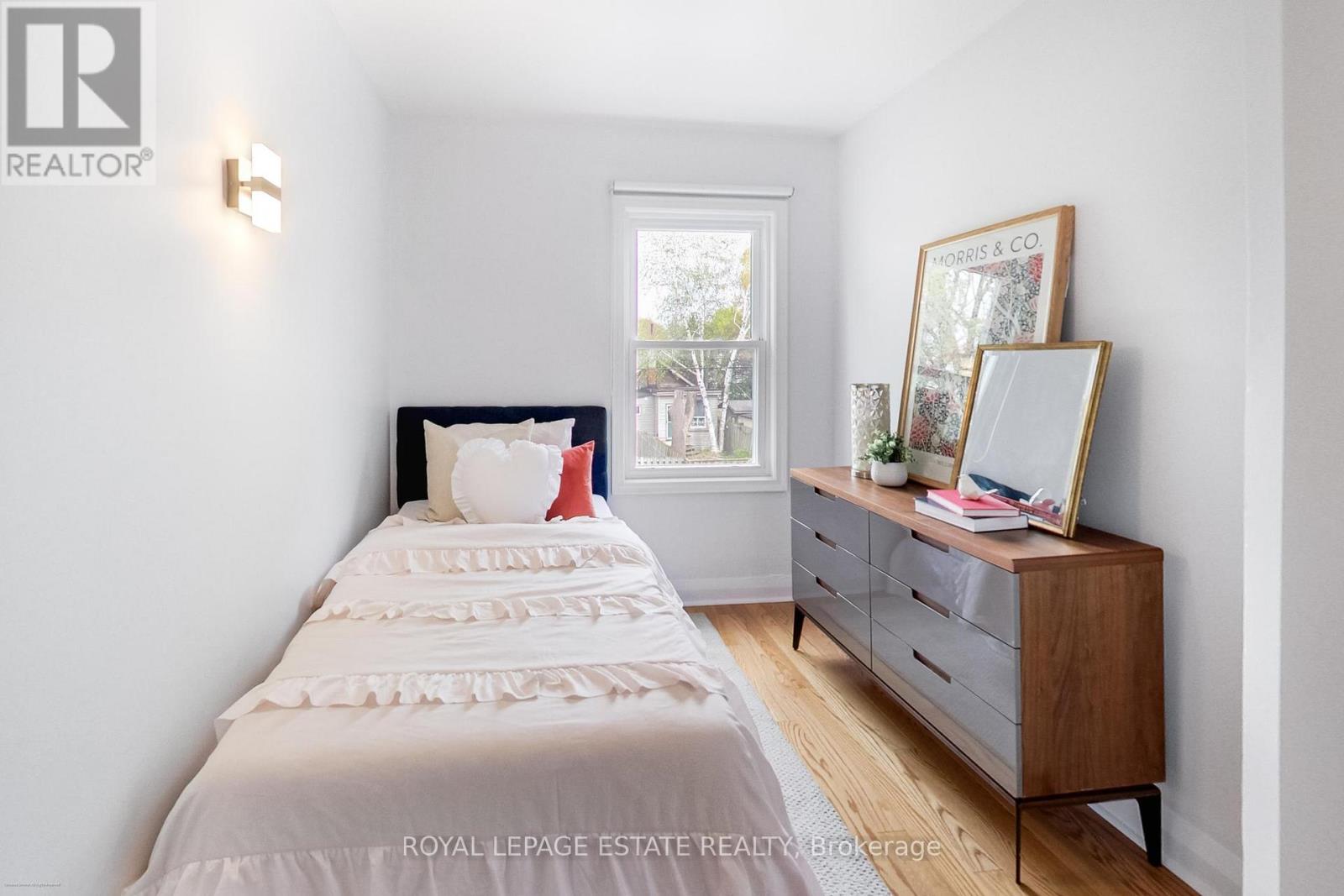 145 Hillingdon Avenue, Toronto (Woodbine Corridor), Ontario  M4C 3J1 - Photo 14 - E13112196