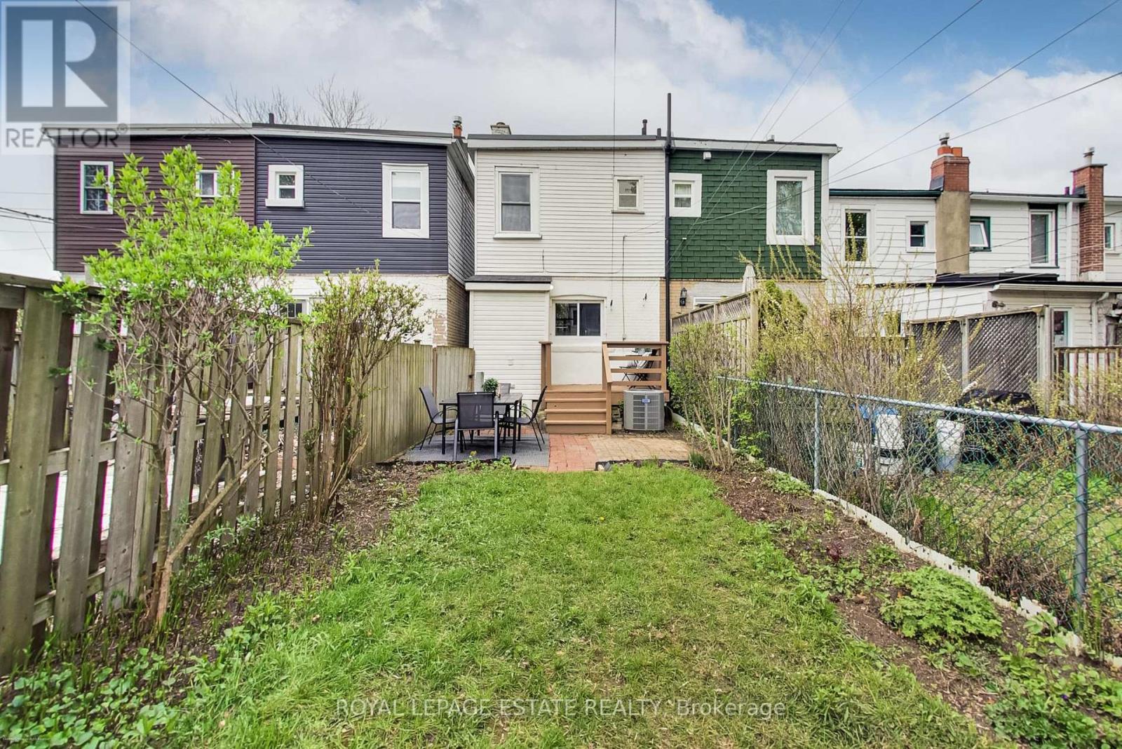145 Hillingdon Avenue, Toronto (Woodbine Corridor), Ontario  M4C 3J1 - Photo 25 - E13112196