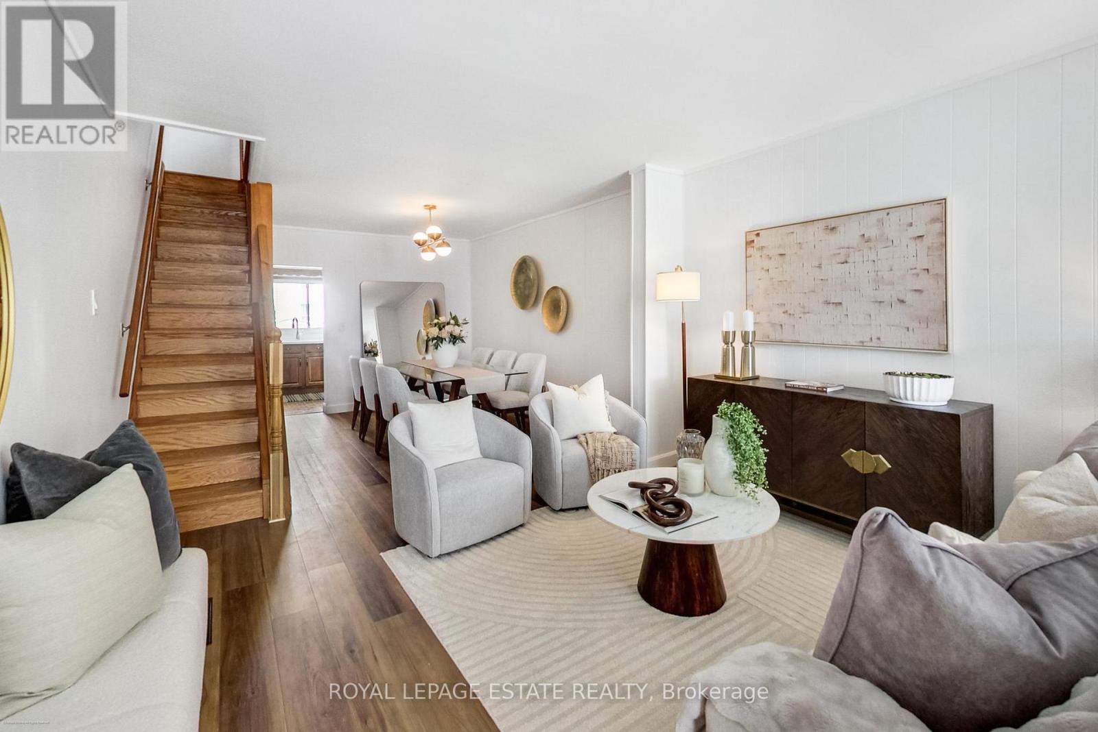 145 Hillingdon Avenue, Toronto (Woodbine Corridor), Ontario  M4C 3J1 - Photo 3 - E13112196