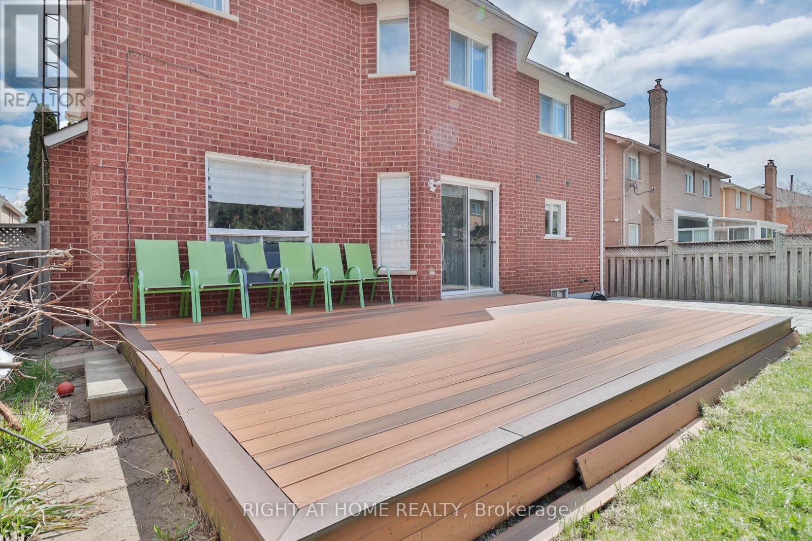 1856 Woodview Avenue, Pickering (Highbush), Ontario  L1V 1L4 - Photo 12 - E13112296