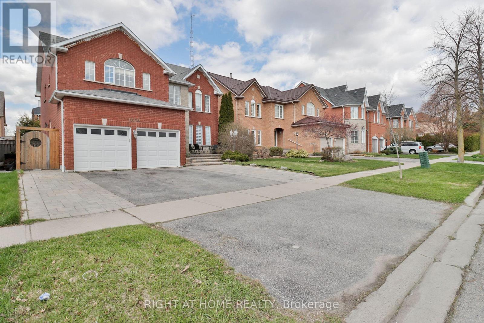 1856 Woodview Avenue, Pickering (Highbush), Ontario  L1V 1L4 - Photo 5 - E13112296