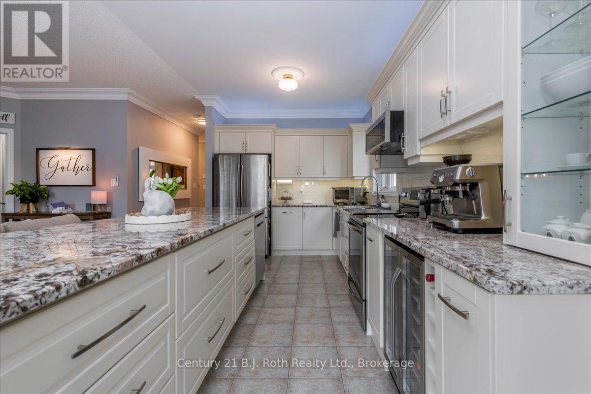 40 Grand Poplar Lane, Wasaga Beach, Ontario  L9Z 0E2 - Photo 6 - S13095412