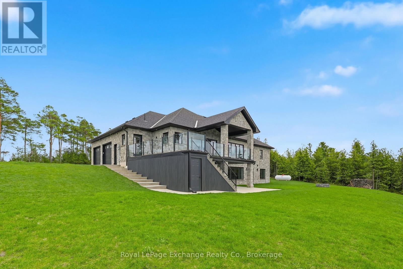 150 Louise Creek Crescent, West Grey, Ontario  N0G 1S0 - Photo 6 - X12847818