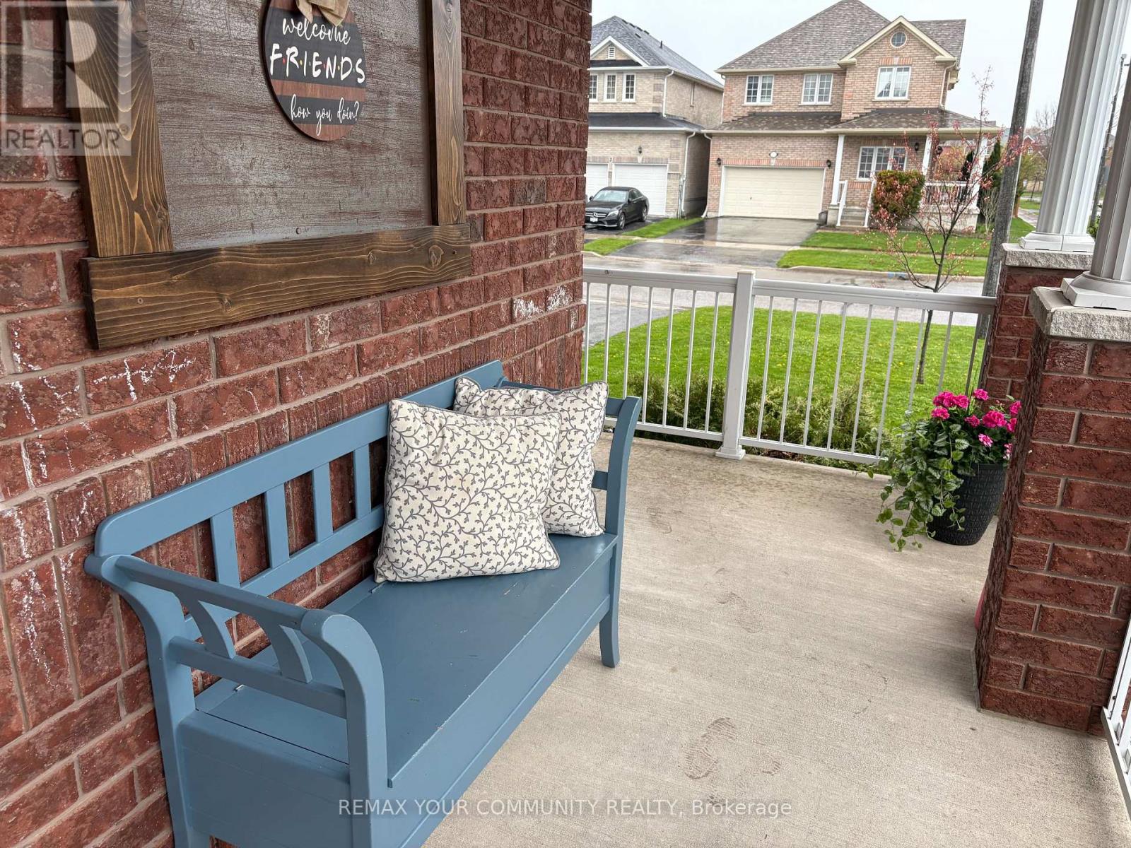 2 Laurelbank Crescent, Georgina, Ontario  L4P 4H6 - Photo 10 - N13112024