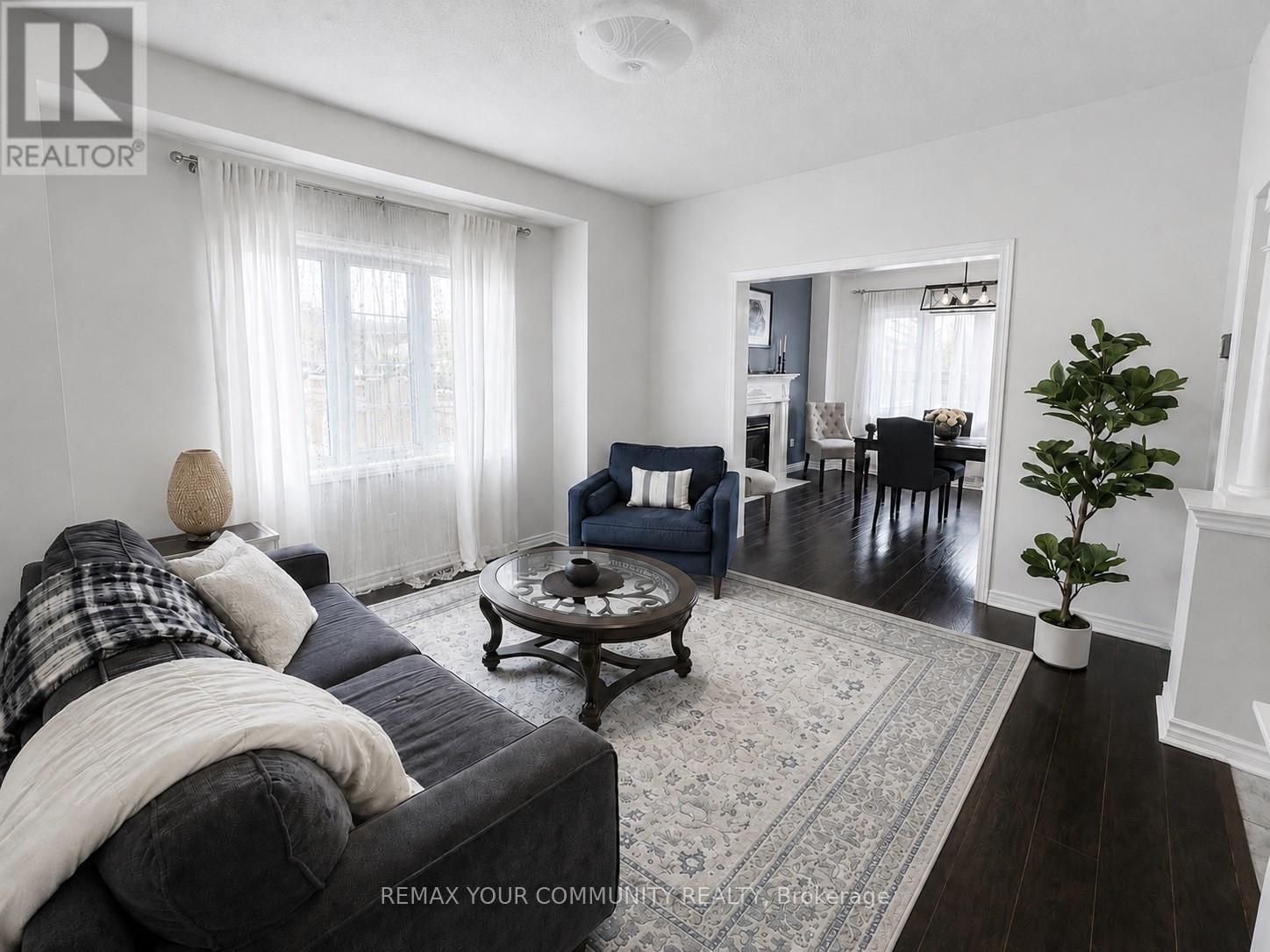2 Laurelbank Crescent, Georgina, Ontario  L4P 4H6 - Photo 15 - N13112024