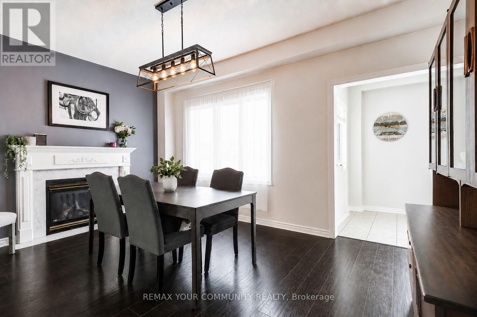 2 Laurelbank Crescent, Georgina, Ontario  L4P 4H6 - Photo 16 - N13112024