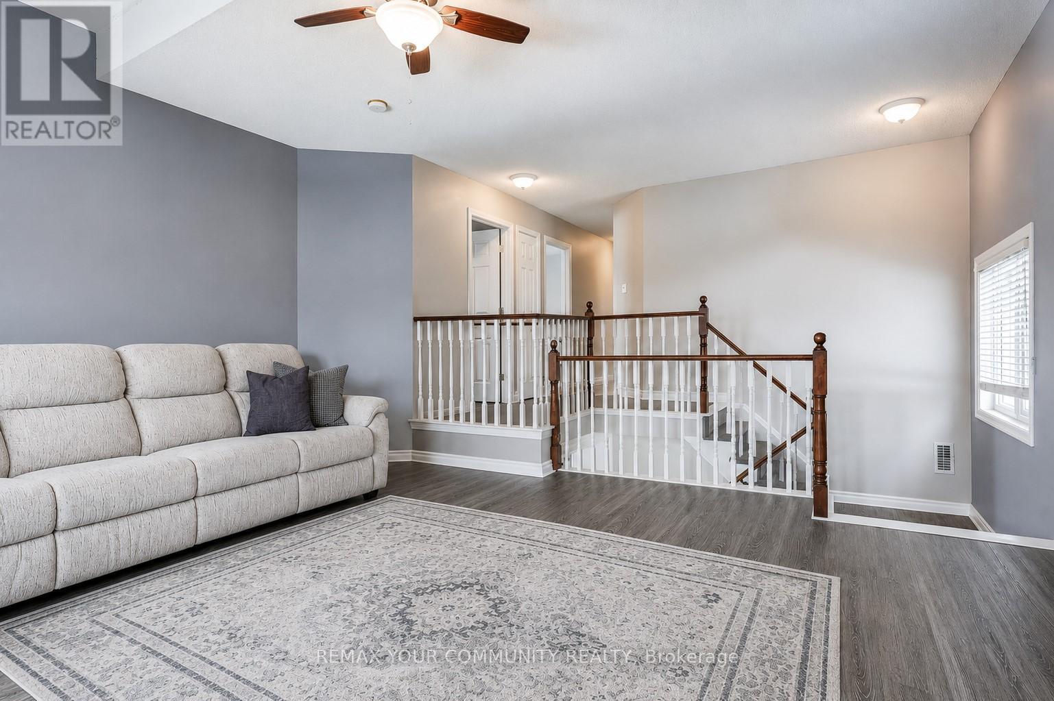 2 Laurelbank Crescent, Georgina, Ontario  L4P 4H6 - Photo 25 - N13112024