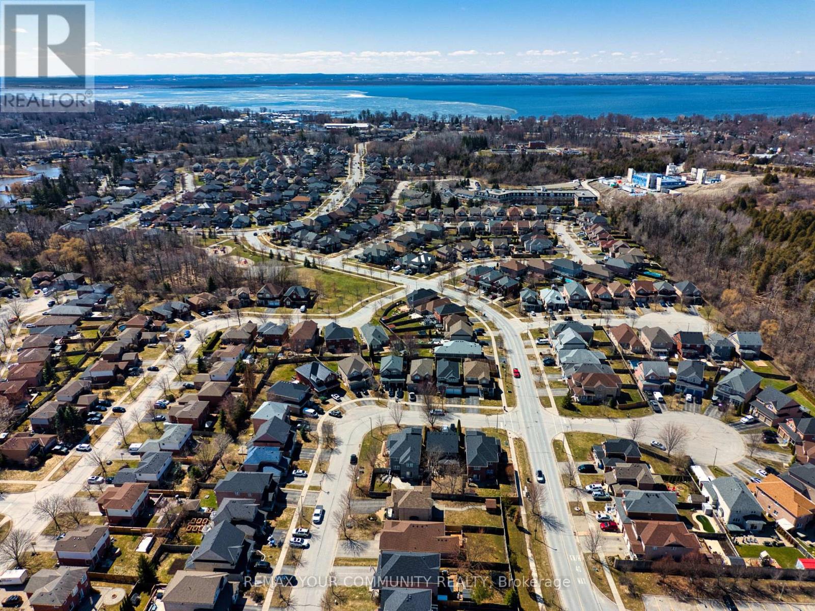 2 Laurelbank Crescent, Georgina, Ontario  L4P 4H6 - Photo 44 - N13112024