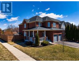 2 LAURELBANK CRESCENT, Georgina, Ontario