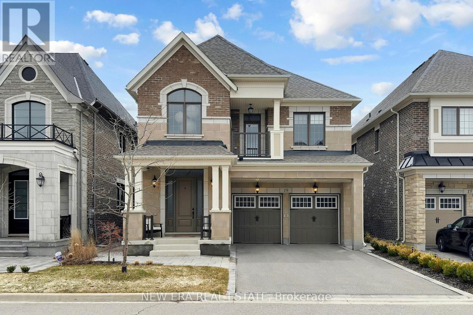 19 HUGH MCCUTCHEON WAY, Vaughan, Ontario
