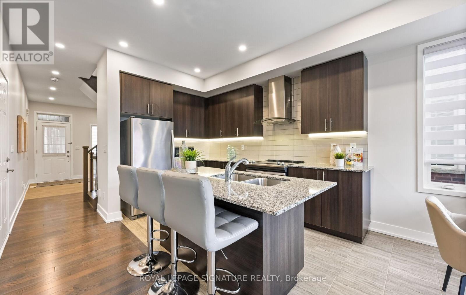 12 Avonmore Trail, Vaughan, Ontario  L6A 4Y4 - Photo 6 - N13112084