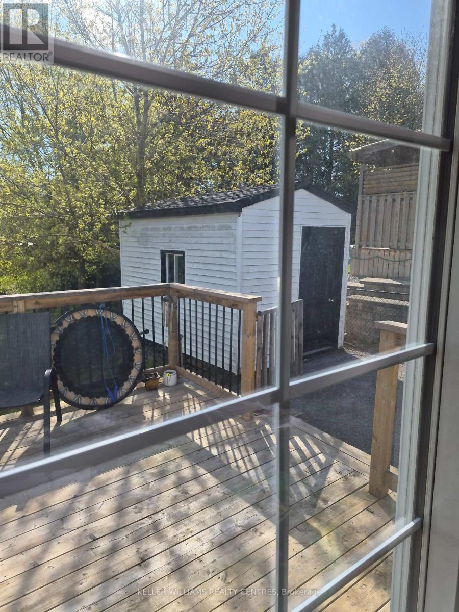 Upper - 185 Newton Street, Newmarket, Ontario  L3Y 3K6 - Photo 10 - N13112088