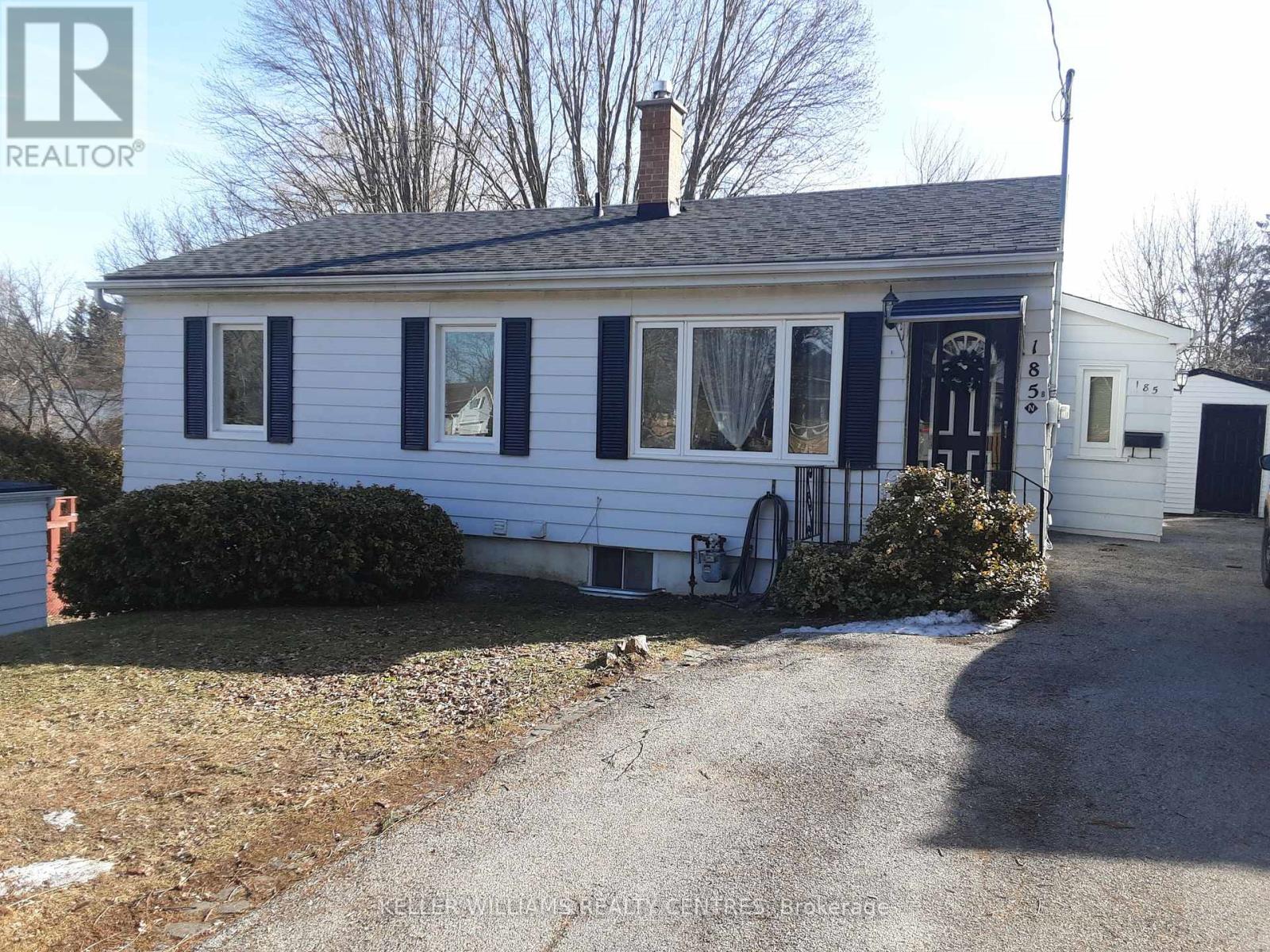 Upper - 185 Newton Street, Newmarket, Ontario  L3Y 3K6 - Photo 2 - N13112088