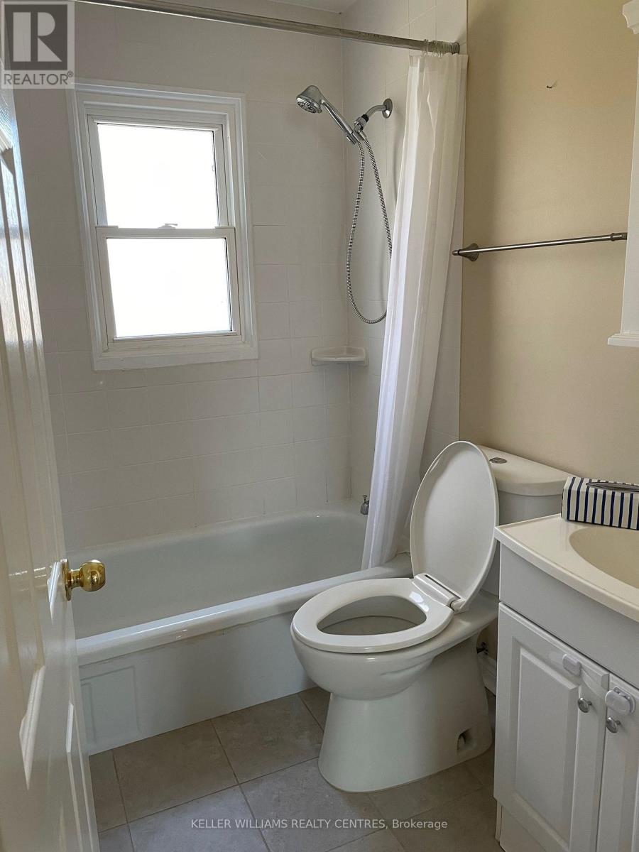 Upper - 185 Newton Street, Newmarket, Ontario  L3Y 3K6 - Photo 7 - N13112088