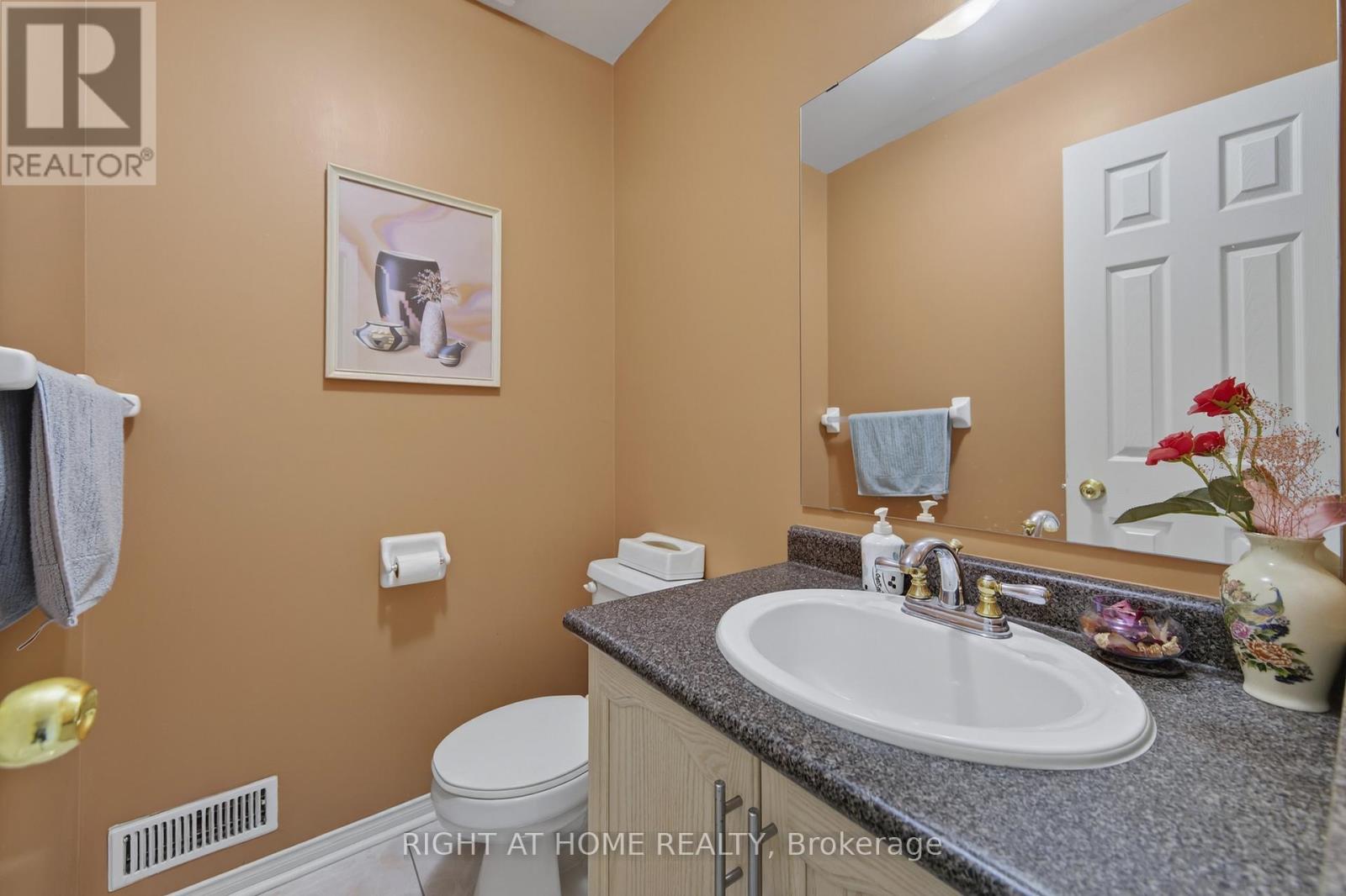 1338 Vincent Crescent, Innisfil, Ontario  L9S 1Z8 - Photo 15 - N13112326