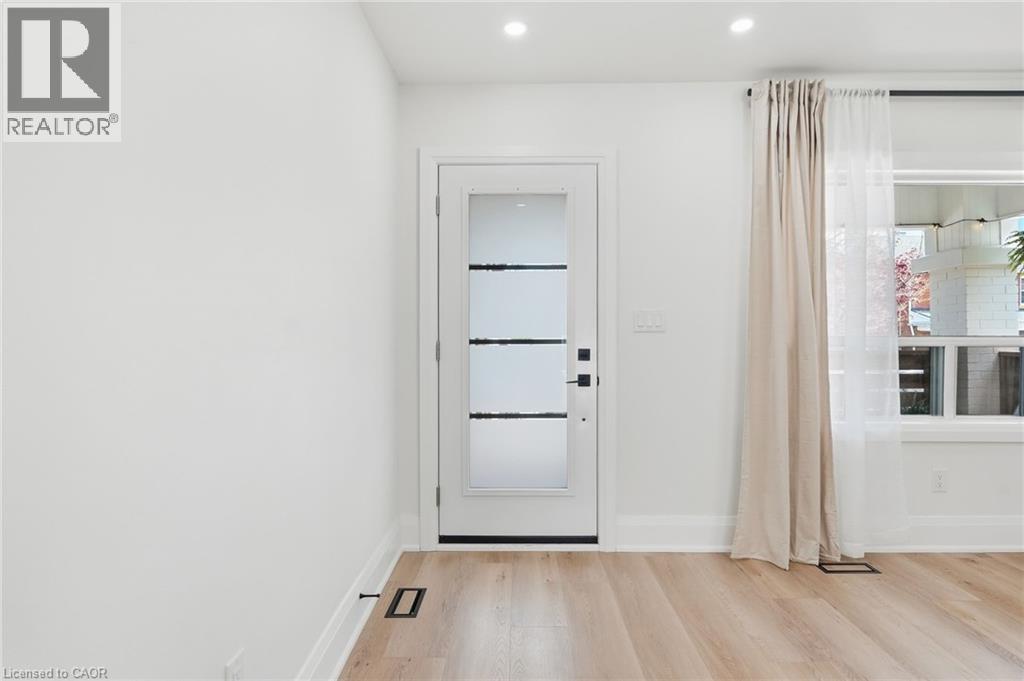 205 Locke Street N, Hamilton, Ontario  L8R 3B1 - Photo 6 - 40829170