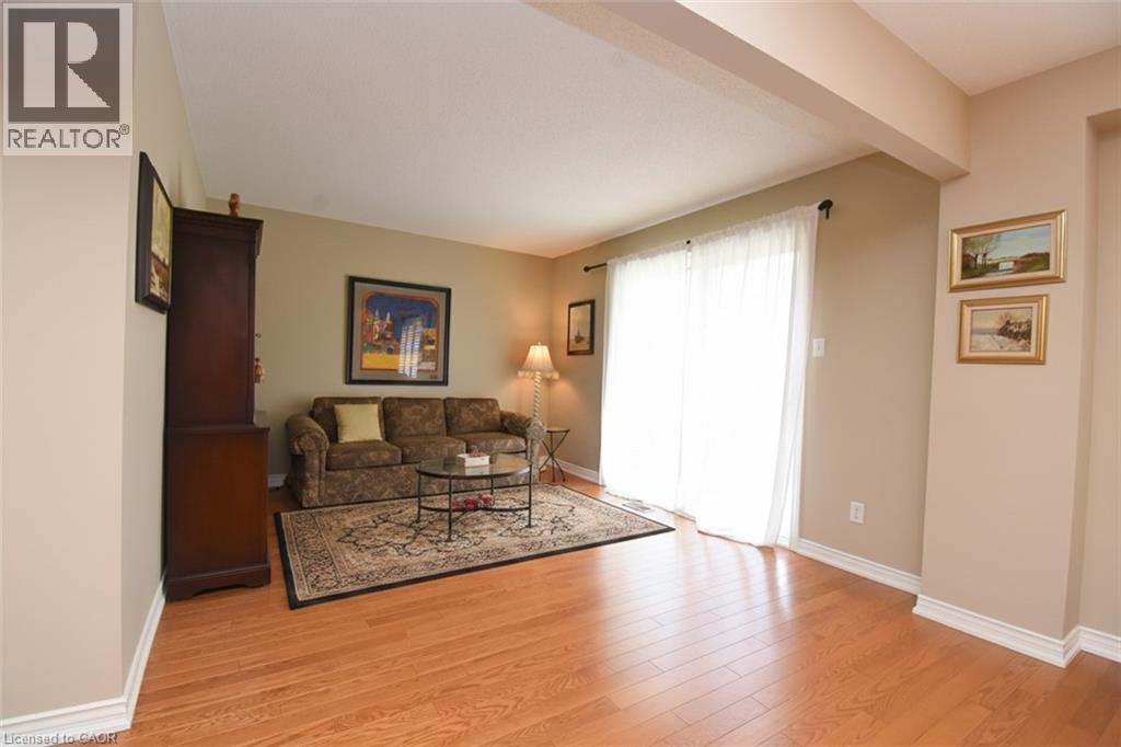 320 Hamilton Drive Unit# 4, Ancaster, Ontario  L9G 4W6 - Photo 3 - 40827908