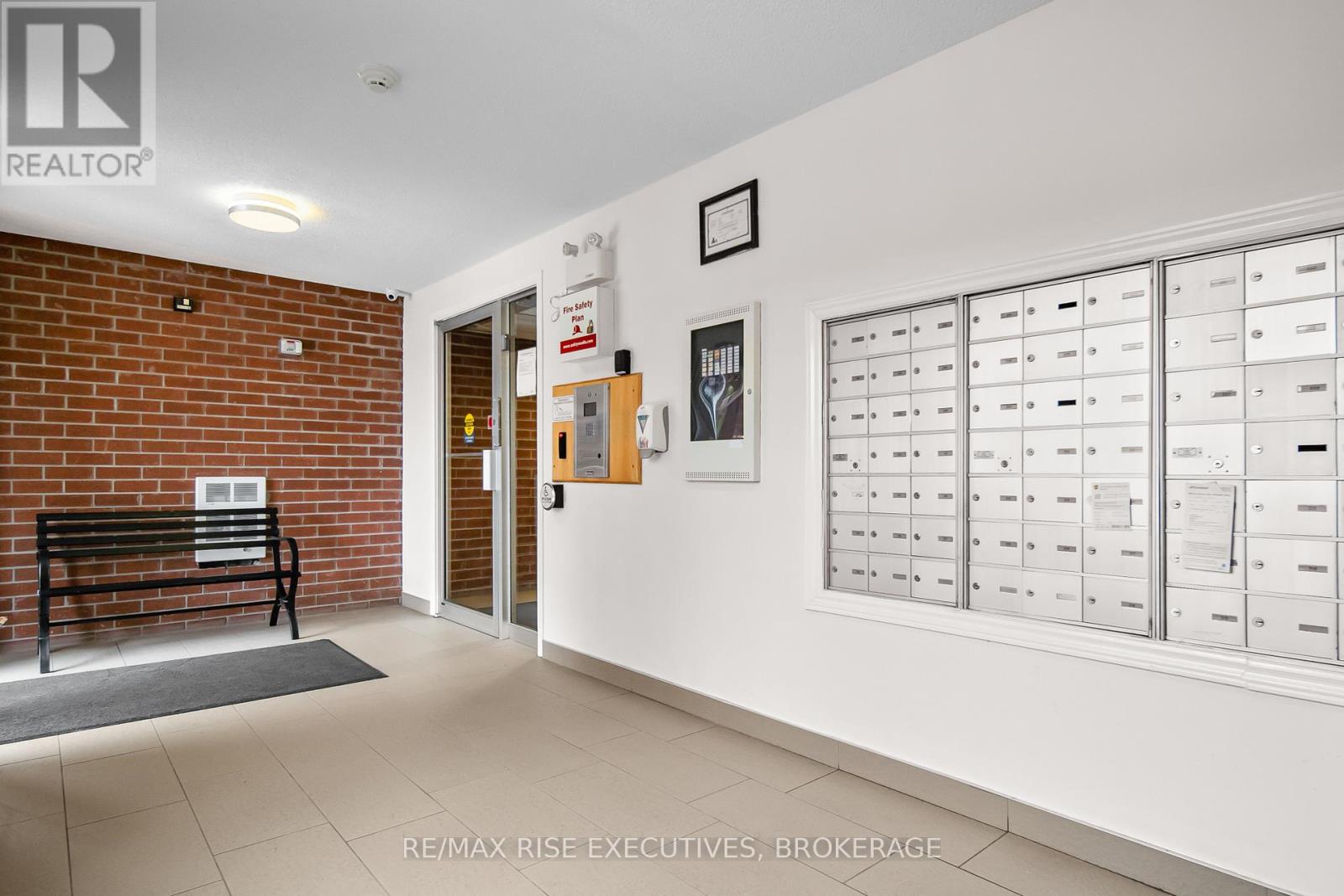 214 - 566 Armstrong Road, Kingston (East Gardiners Rd), Ontario  K7M 8M2 - Photo 5 - X13112502