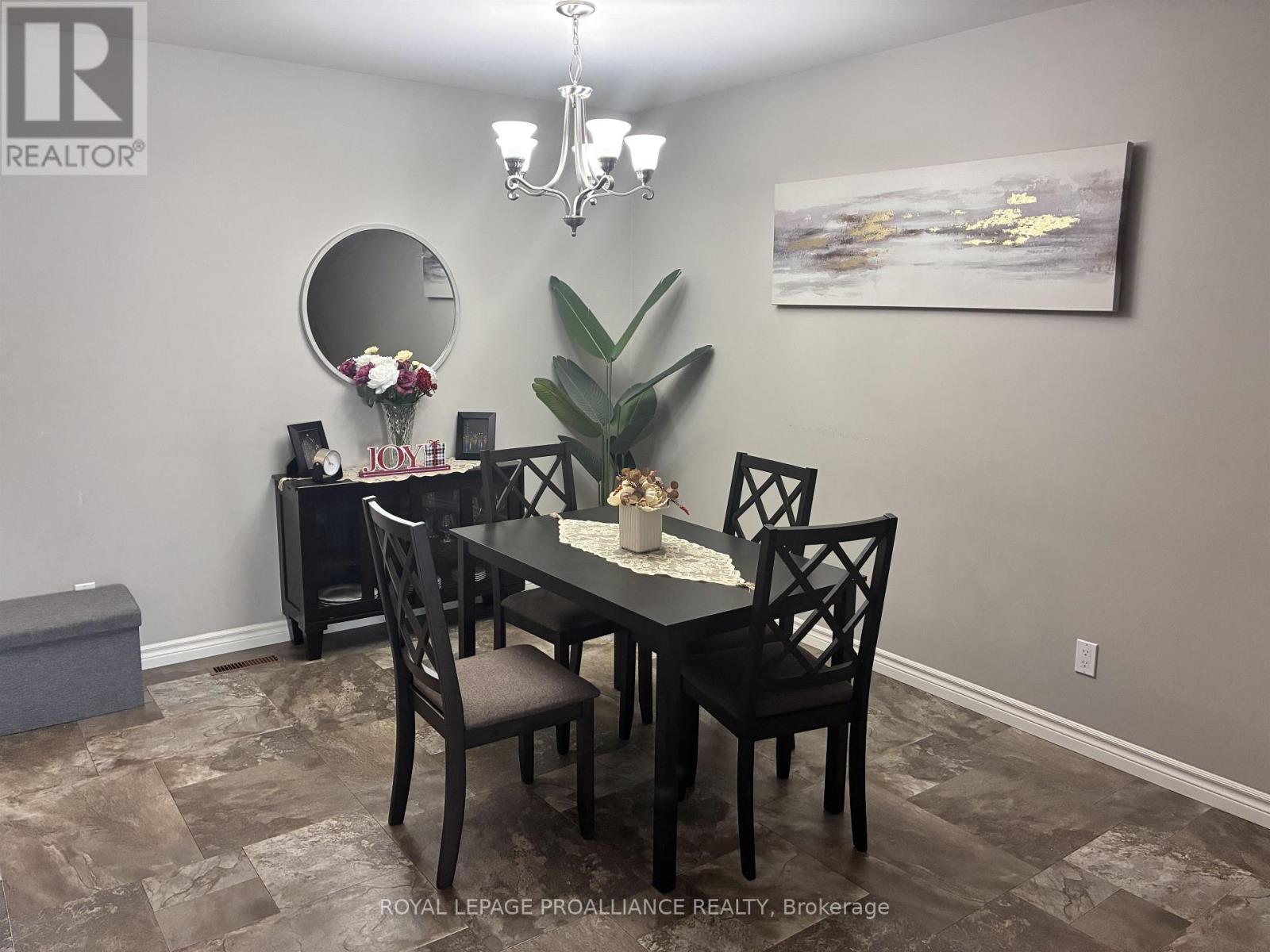 53 Ridgeway Place, Belleville, Ontario  K8P 5G3 - Photo 6 - X13112364